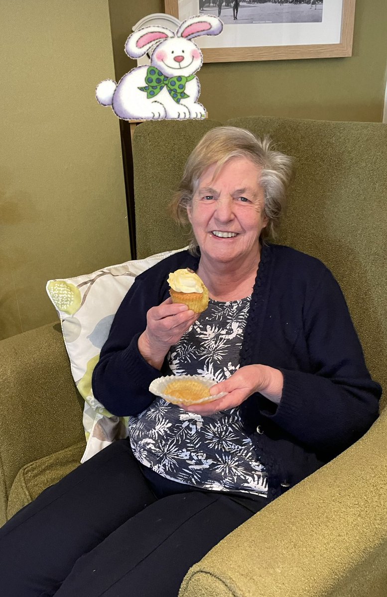 MapleTreeCourt's tweet image. Ladies enjoying their Easter cup cakes #EasterBunny #baking