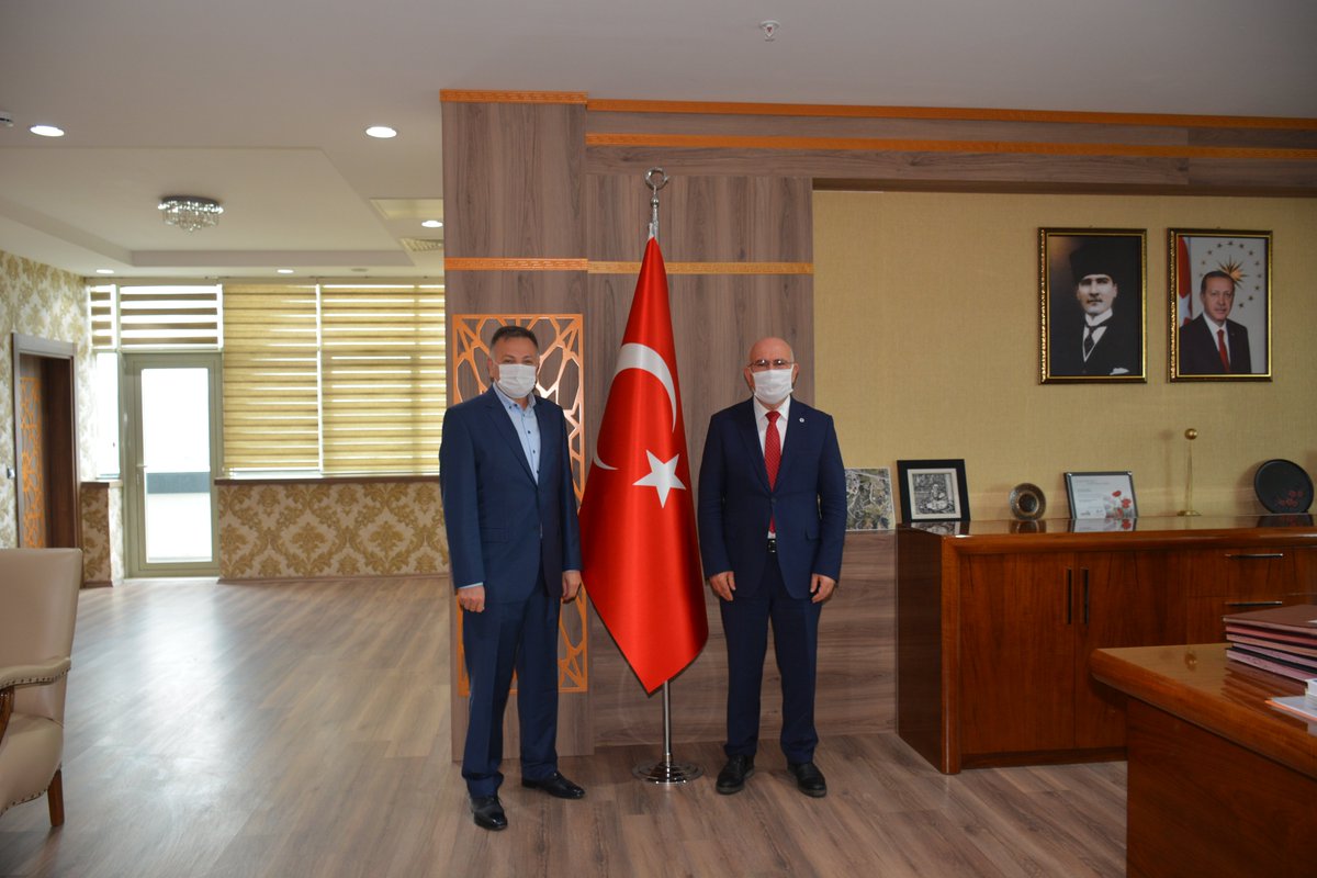 Kahramanmaraş Sütçü İmam Üniversitesi Öğretim Üyesi Prof. Dr. <a href="/hasanfurkan38/">Hasan Furkan</a> ve beraberindeki heyet  Rektörümüz Prof. Dr. <a href="/_ekremsavas/">Prof. Dr. Ekrem SAVAŞ</a>'ı ziyaret etti.