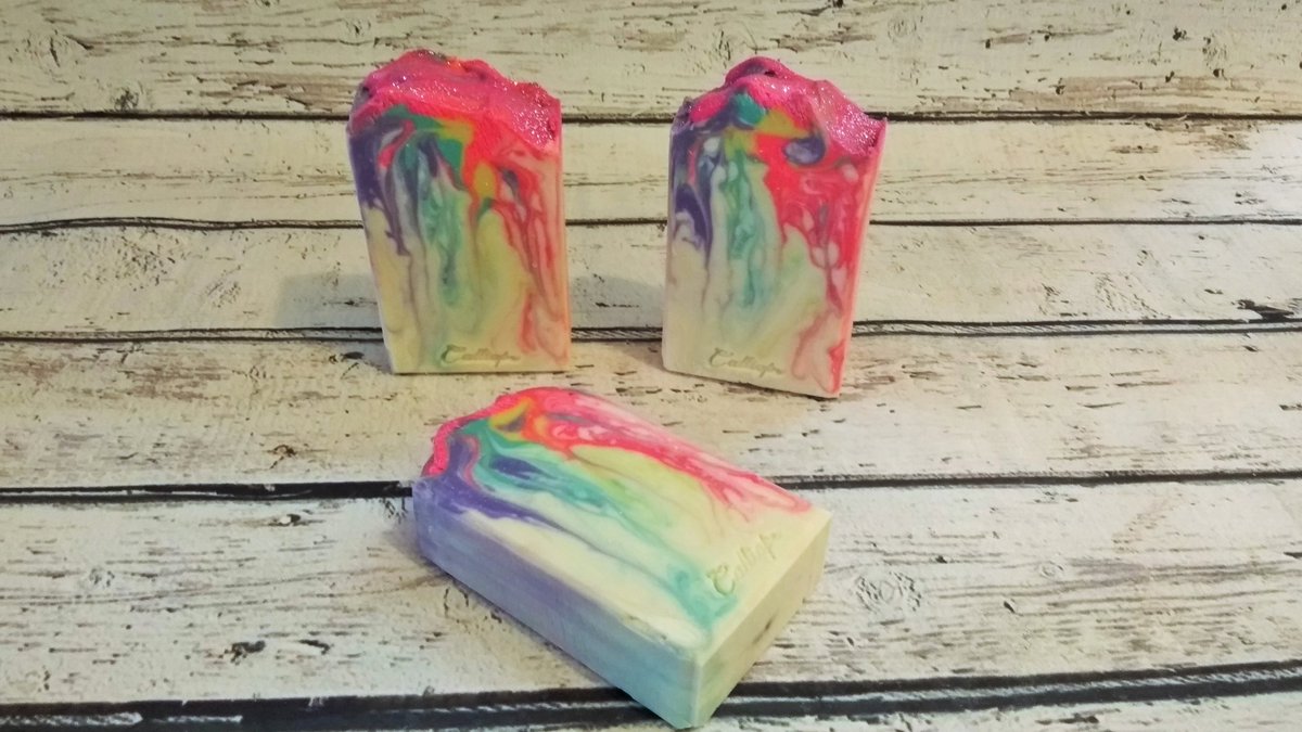 I love spring because you can see the beautiful colors of flowers in bloom! Here's my colorful spring soap scented with 'sea salt & fig'. I hope you like it!
#soapshare #Soap #σαπούνι #σαπουνια #soapmaking #artisansoap #handcraftedsoap #soapartisan #savon #seife #sapouni #barsoap