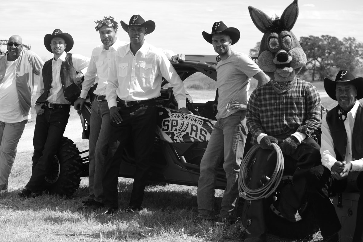 RT @spurs: my grandpa and his crew on the ranch (1945) https://t.co/nPCR8lOixq