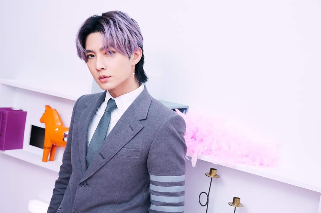 Twitter এ Purplelovebear 炎亞綸 yanstudio03 穿著thom Browne Thombrowne 西裝主持公視節目 36題愛上你 第二季首錄 Thombrowne 公視 36題愛上你