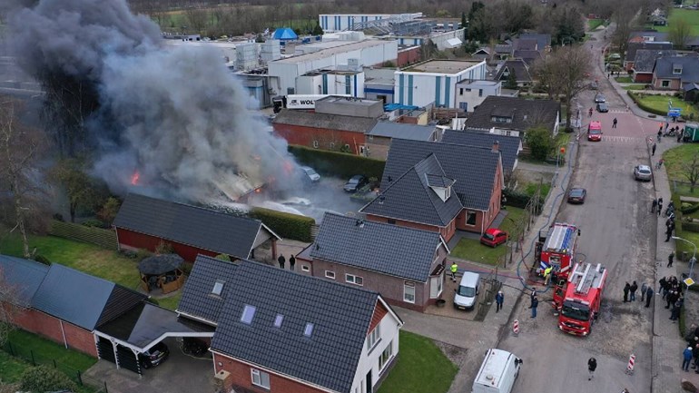 rtvnoord's tweet image. Schuur in Kornhorn door brand verwoest rtvn.gr/Jc8e