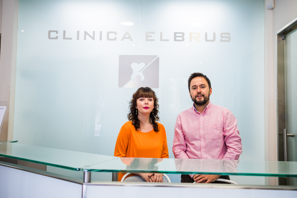 CLELBRUS's tweet image. CLÍNICA ELBRUS sigue aquí para ti, desde hace 20 años. ESTAMOS TODOS VACUNADOS frente al COVID19. Entra en clinicaelbrus.com o llama al 913121170. Te atenderá Cristina, como siempre. 
VUELVE A LA VIDA, SONRÍE.
