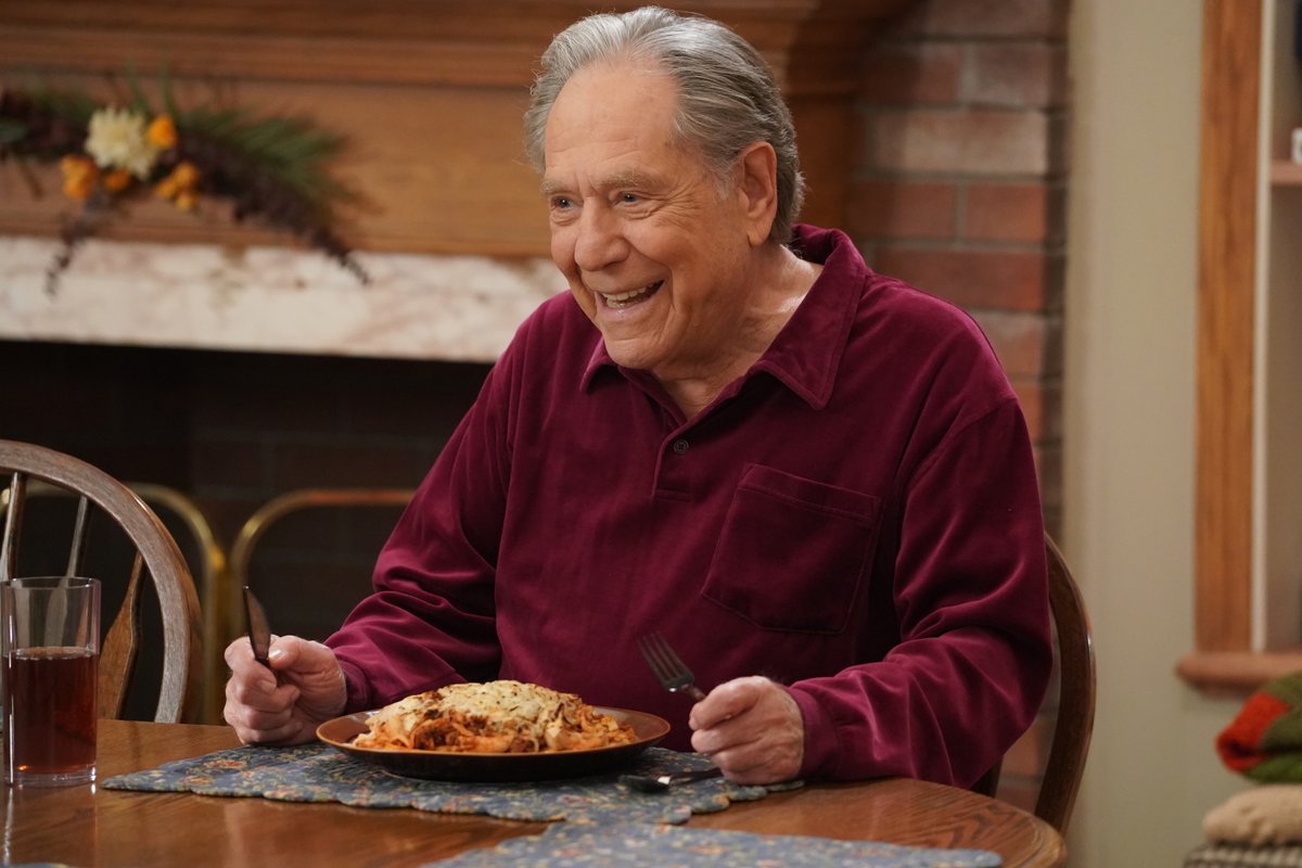 TheGoldbergsABC's tweet photo. In our hearts forever 💛 Celebrating 8 seasons of George Segal on #TheGoldbergs 💫 https://t.co/Vbi1ZTRXL9