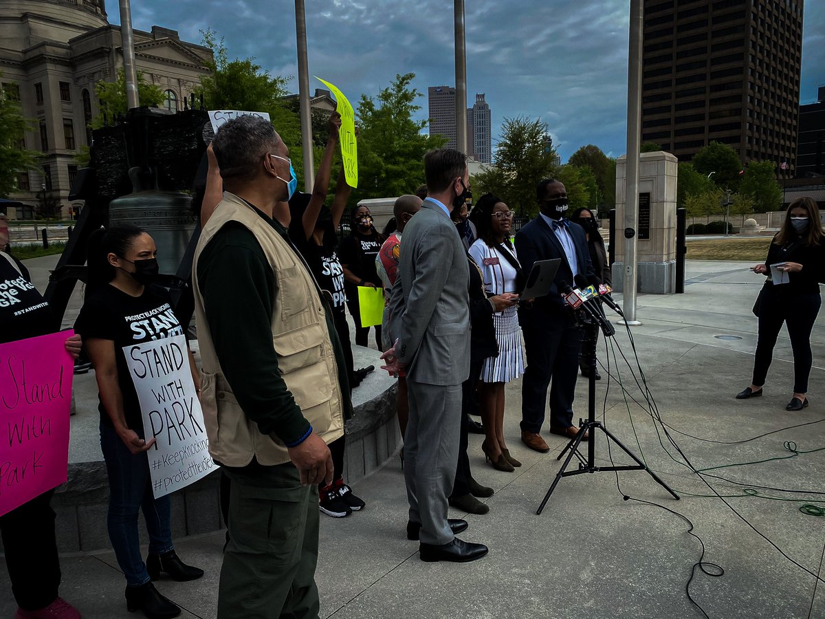 AttorneyGriggs's tweet photo. Today @Cannonfor58 spoke to the need to continue organizing and mobilizing the people to protect voting rights in Georgia. She said that we must #KeepKnocking. #gapol #justicefighter. #StandwithPark https://t.co/vUx2aI1tk1