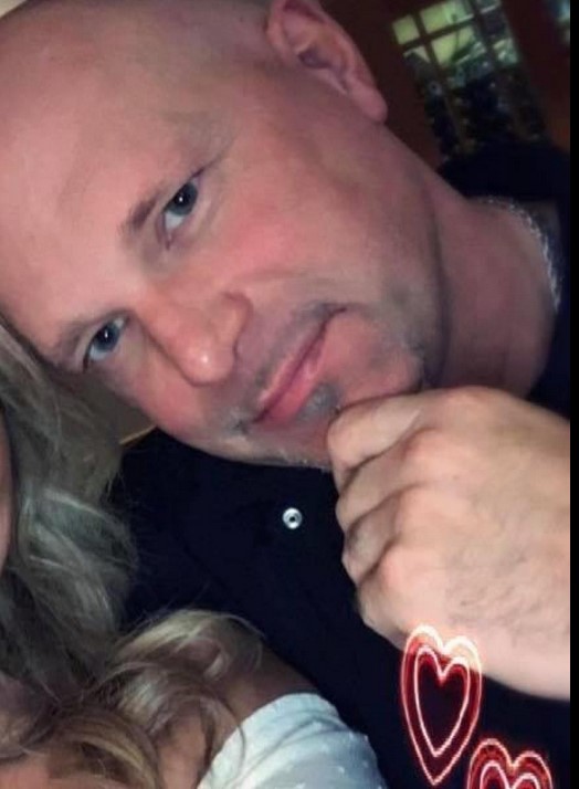 DivestSPD's tweet photo. An anonymous source leaked screenshots of some disturbing content posted to the Facebook account of Det. Sean Hamlin, who works in SPD's domestic violence unit. 

(THREAD)
CW: Violence, gore, racism, misogyny https://t.co/mtBbXUz4o3