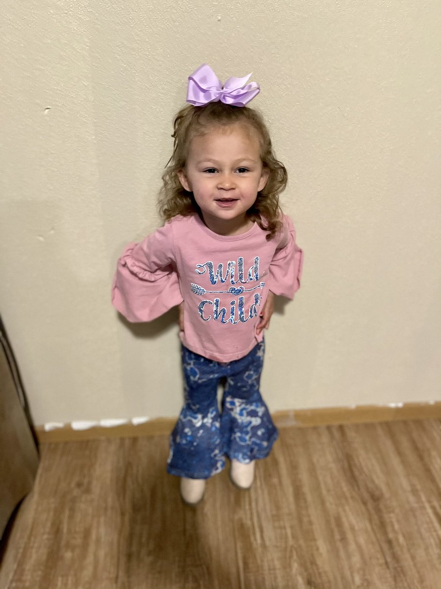 _princessaerial's tweet photo. Update on my life, I am genuinely happy; I’m a bonus mom now of two MORE littles, my sweet babies are all healthy and happy &amp; my man is literally just amazing. I can’t even put into words how genuinely amazing he is to me 🥺 https://t.co/ehCrExSjFd
