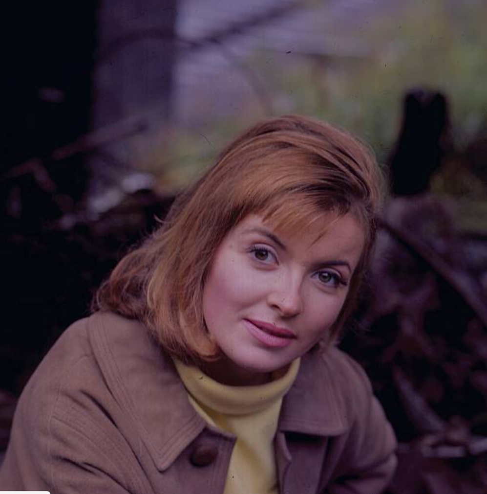 Happy Birthday Hannah Gordon, born this day in 1941. 
