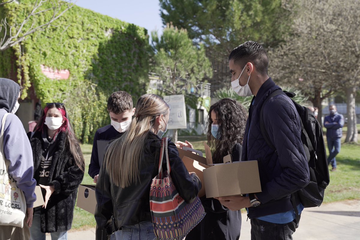 MontpellierHSC's tweet photo. 🥘🧡💙 @FondsOrangeBleu 
🏫 Université Paul Valéry

#JouonsLaCollectif https://t.co/Rc9t5xPezM