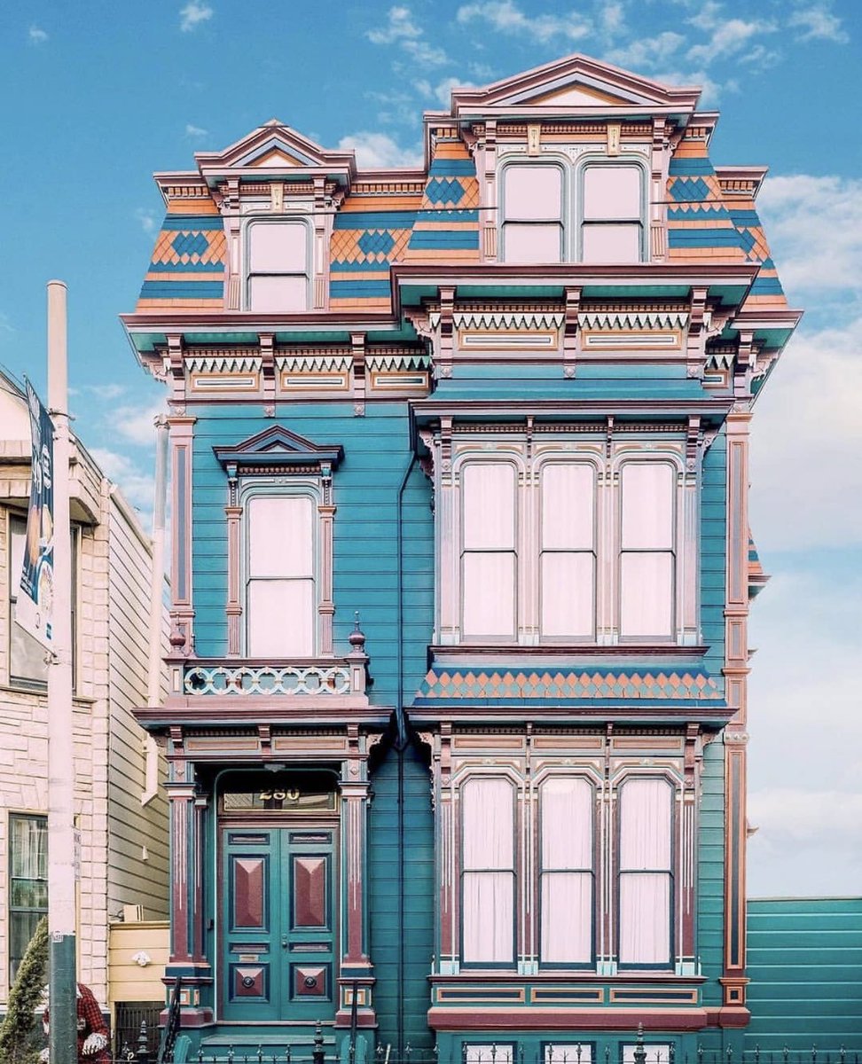 Artbaesel's tweet photo. In love with these shots of homes in San Francisco. https://t.co/nPKpE4jWuF