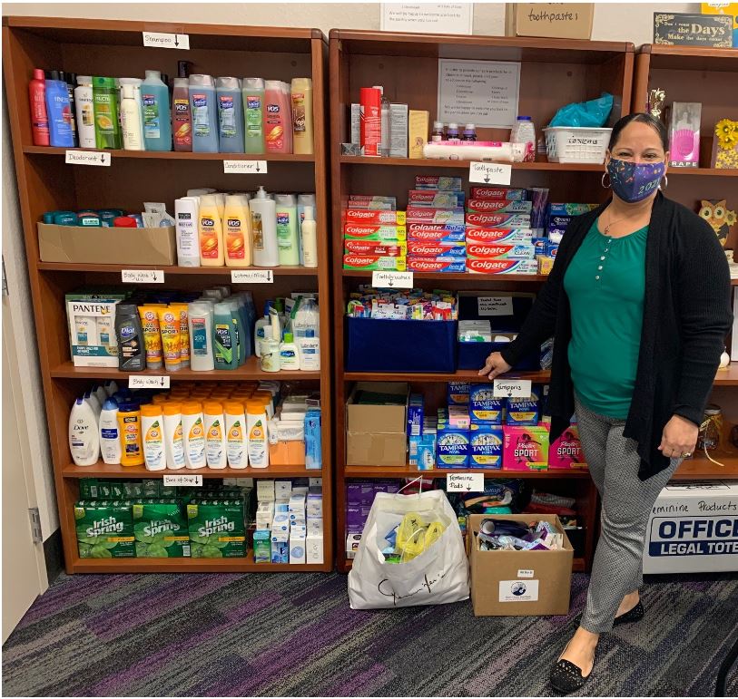 FCSPresidents's tweet photo. 🎓NATIONAL #CommunityCollegeMonth

During the #COVID19 pandemic, @FLCollegeSystem has put students &amp; the community first

@FSWCollege ensured that their local hospitals had the necessary support by not only donating PPE and ventilators but also students raised money to... (1/4) https://t.co/3JOABF760a