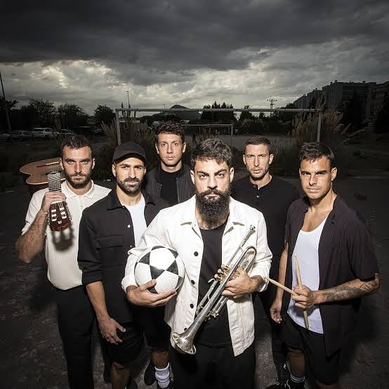 CASUALF00TBALL's tweet photo. Podcast #21 do Casual Football,  fala um pouco sobre a banda de rock formada por 6 jogadores do Ath. de Bilbao.
https://t.co/t0w3YhKav5 https://t.co/YLXHVRZecS