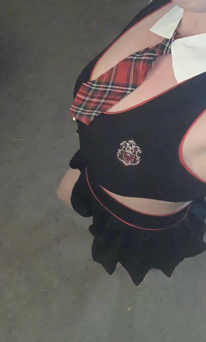 I&rsquo;m  bored 😐. Who wants to chat in my Onlyfans? Discount going on now!   #onlyfans #boredwife #sexy #milf<a href="/tag/selfie"class="tags"><span>#selfie</span></a><a href="/tag/sexy"class="tags"><span>#sexy</span></a><a href="/tag/dating"class="tags"><span>#dating</span></a><a href="/tag/couples"class="tags"><span>#couples</span></a><a href="/tag/roleplay"class="tags"><span>#roleplay</span></a><a href="/tag/milf"class="tags"><span>#milf</span></a>