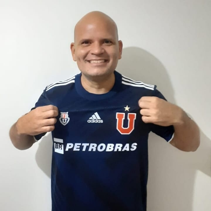 TuExito_MiExito's tweet image. Llegó mi regalo de cumpleaños 👏👏👏 ahora a apoyar con todo siempre sin importar nada! Soy Venezolano si! 5 años en Chile también! pero sigo a este club desde la época de Marcelo Salas quien para mi es simplemente el mejor! Vamos La U @udechile #regalodecumpleaños 
#VamosLaU