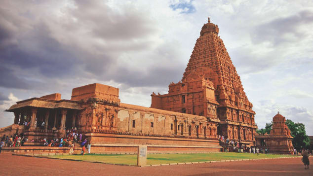 IncredibleTmpl's tweet photo. #IncredibleTemples of #India 

• Name -  Brihadisvara Temple
• Place -  Tanjavur #TamilNadu.
• Deity  -  Bhagwan Shiva
• Date  -   11th century https://t.co/6FF8p5iXBu