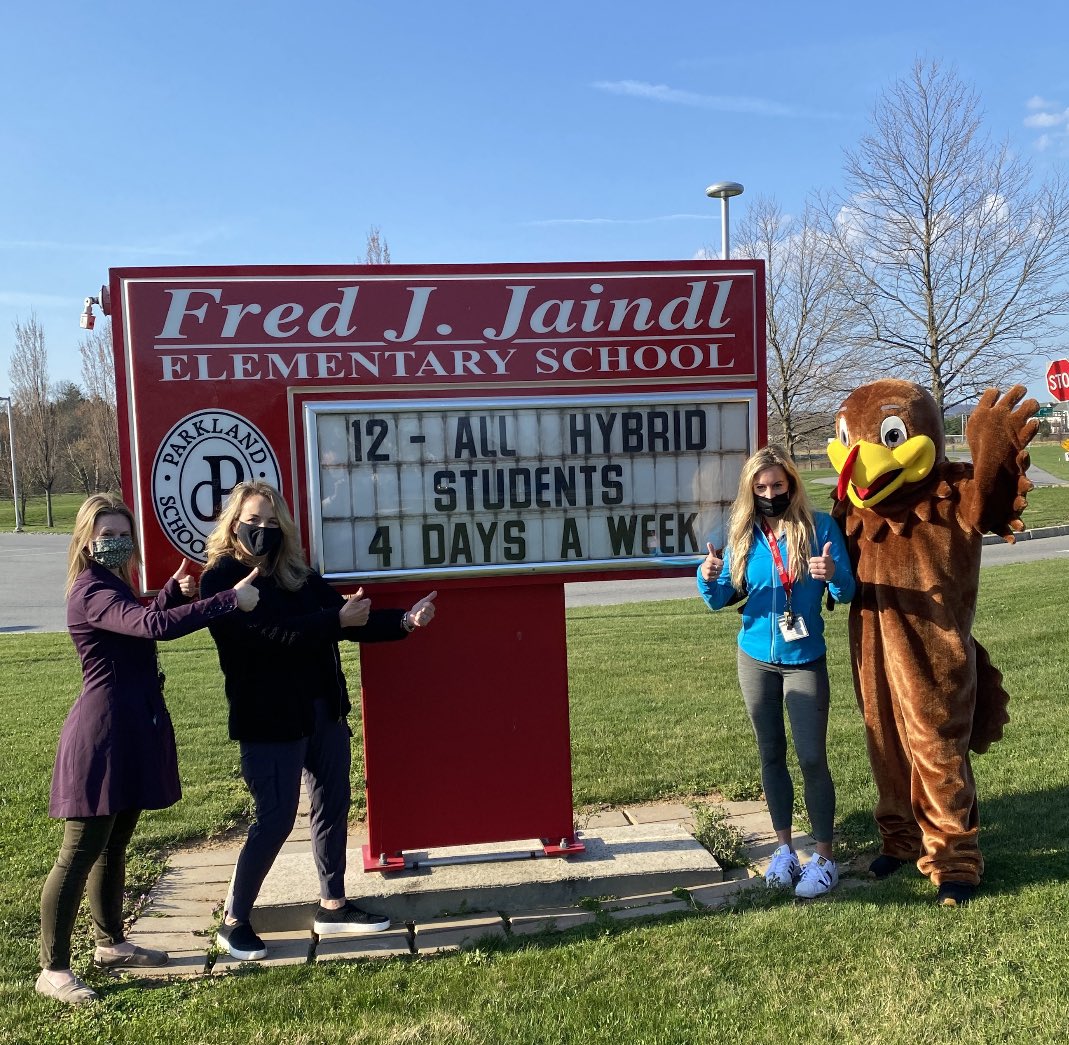 Good morning from <a href="/ja_champs/">Jaindl Elementary Grand Champions</a> and we’re ready to go! #parklandpride #grandchamps