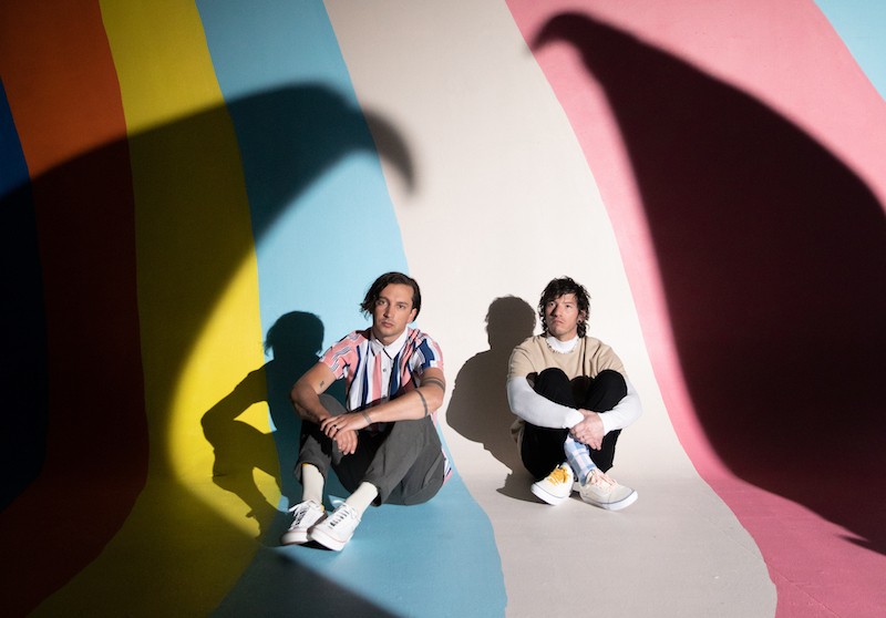 alekarockweb's tweet photo. Conheça o novo single do Twenty One Pilots, "Shy Away" já está disponível nas redes sociais.

https://t.co/7VwTou7o2S .

Acompanhe 24 h de muito rock no site https://t.co/onWv6V313M e ou https://t.co/3vDpvnvfGq

#alekarockwebrádio #twentyonepilots #shyaway #single #musica  #rock https://t.co/bA9zNZX1k3