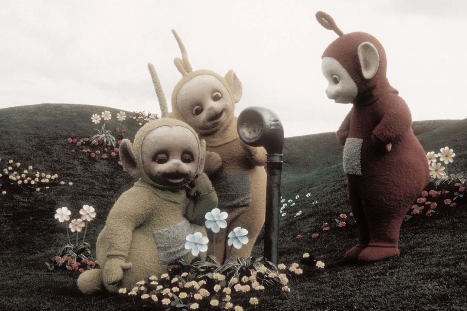 Teletubbies on Twitter "Love this candid shot of my grandparents inventing the telephone. ️…