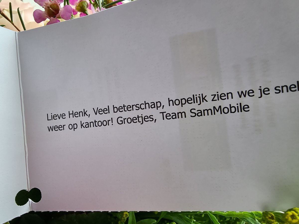 Even in the hospital I'll promote our great #TeamSamMobile (and <a href="/SamsungNL/">Samsung Nederland</a> off course 😉):
Thank you .<a href="/SamMobiles/">SamMobile - Samsung news!</a> for this great bunch of flowers 💐 ❤️