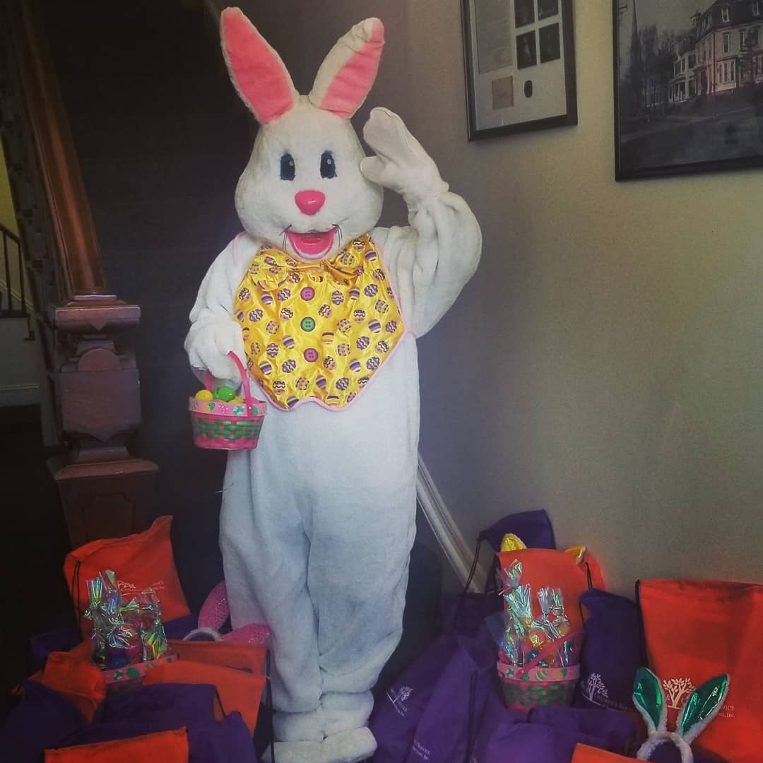 FCSLynn's tweet photo. Some of our families sure had some fun celebrating Easter this past weekend! #fcslynn #healthyfamilies https://t.co/4PodFefqxp