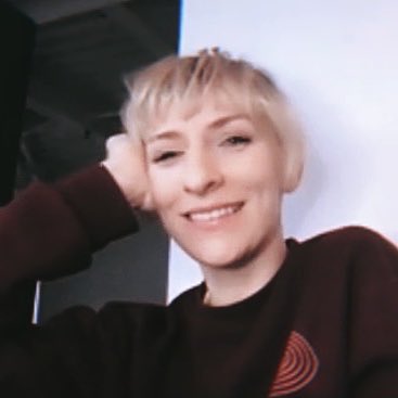 fia_boginya's tweet image. questionable screenshots of mickey in lena’s podcast ♥️🥰 #mickeysumner #lenahall #brakenight #snowpiercer