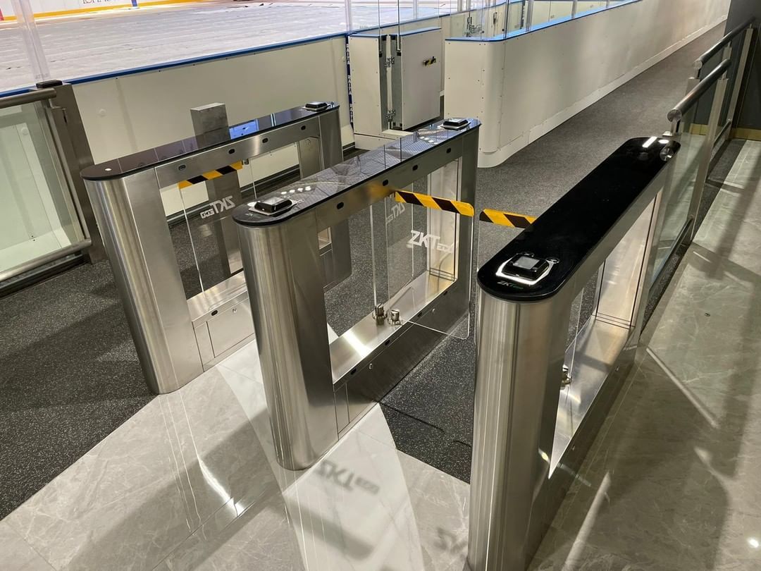 ZKTeco_Europe's tweet photo. #ZKTeco is honored to have installed at #HongKong’s largest indoor #icerink in LOHAS Park an #entrancecontrol management system featuring swing barriers and #QRcode readers for ticketing, allowing automated and secure access to premises → https://t.co/FE244msB3O #ZKCaseStudy https://t.co/WK5fvqdhIl