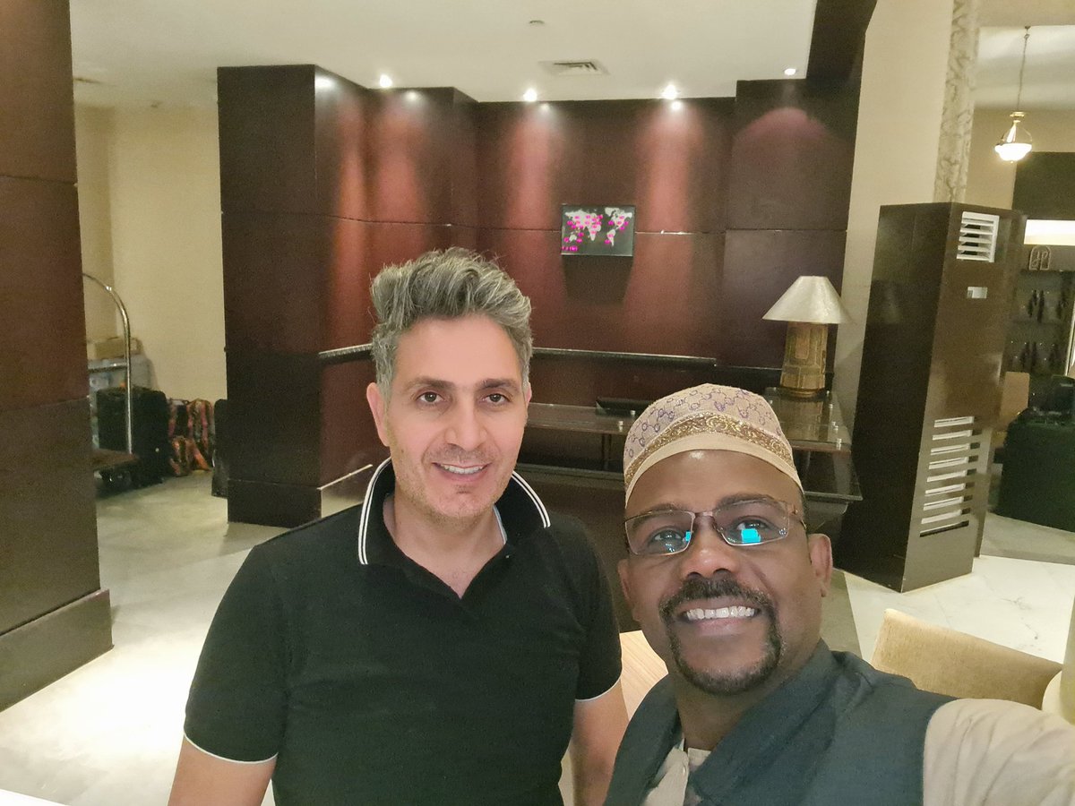 حسين الشيخ... النجم الألمعي بقناة الحدث ... إبن الرقه يحمله شوق الضفاف  الي الفرات الي عناق ضفة النيلين في الخرطوم   وهي تفجر في شعبها  ثورة ادهشت العالم  ... حسين سيكون  في سلسلة حلقات من الخرطوم اعتبارا من اليوم على قناة الحدث  التاسعه بتوقيت الخرطوم  أدعوكم للمتابعه