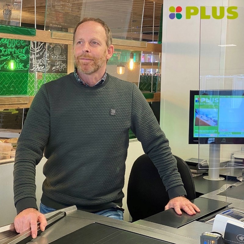 ElinexPS's tweet photo. PLUS supermarkten spelen op safe met Elinex! Het volledige artikel is te lezen op onze website: https://t.co/rluIUrkOYA #noodstroom #onderhoud #retail @PLUSVerhoeven https://t.co/6I4wguD1pr
