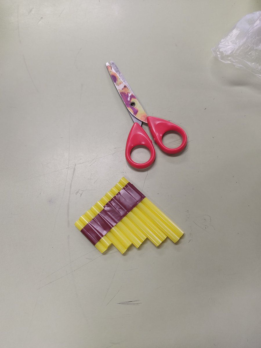 rouseteacher16's tweet image. Working on Sound. Making experiments with Sound. We had a  great fun!!!
#scienceexperiments
#havefunlearning
#soundexperiments
@ceipcondearruga