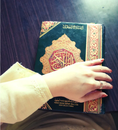 SyedaSaba12's tweet image. Firstly,that all the Imaams&amp;amp;the scholars discouraged their blind following
Secondly,that we are allowed to blindly follow only Prophet Muhammad(PeaceBeUponHim)as he was infallible.💓
Thirdly,others after Him are bound to errors
#PonderOver #LearnToDisagree #SayNoToBlindFollowing