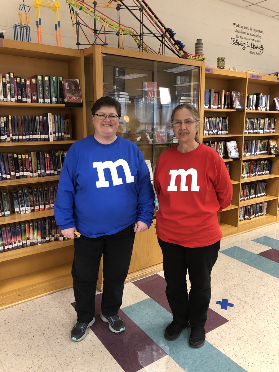 ccms_library's tweet photo. Special School Library Month shout out to Rhonda Wells, my library sidekick. #SchoolLibraryMonth @KASL_Librarians #KASLlove https://t.co/8ZCulZccVG