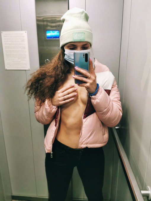 Маска маской, а про нижнее белье ничего не говорили тем более в #нюдсочетверг 🙈 https://t.co/qAEeiZU<a href="/tag/%D0%BD%D1%8E%D0%B4%D1%81%D0%BE%D1%87%D0%B5%D1%82%D0%B2%D0%B5%D1%80%D0%B3"class="tags"><span>#нюдсочетверг</span></a>