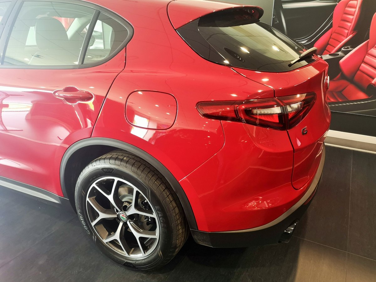 AutoliderHuesca's tweet photo. 🏁  #AlfaRomeoStelvioSprint para los que quieren vivir un verano especial y muy muy divertido 🏎️🌬️  por solo por 280€/mes 😎 https://t.co/fYbOON9ifE #Autolíder #Huesca https://t.co/rCGiPtDPZI