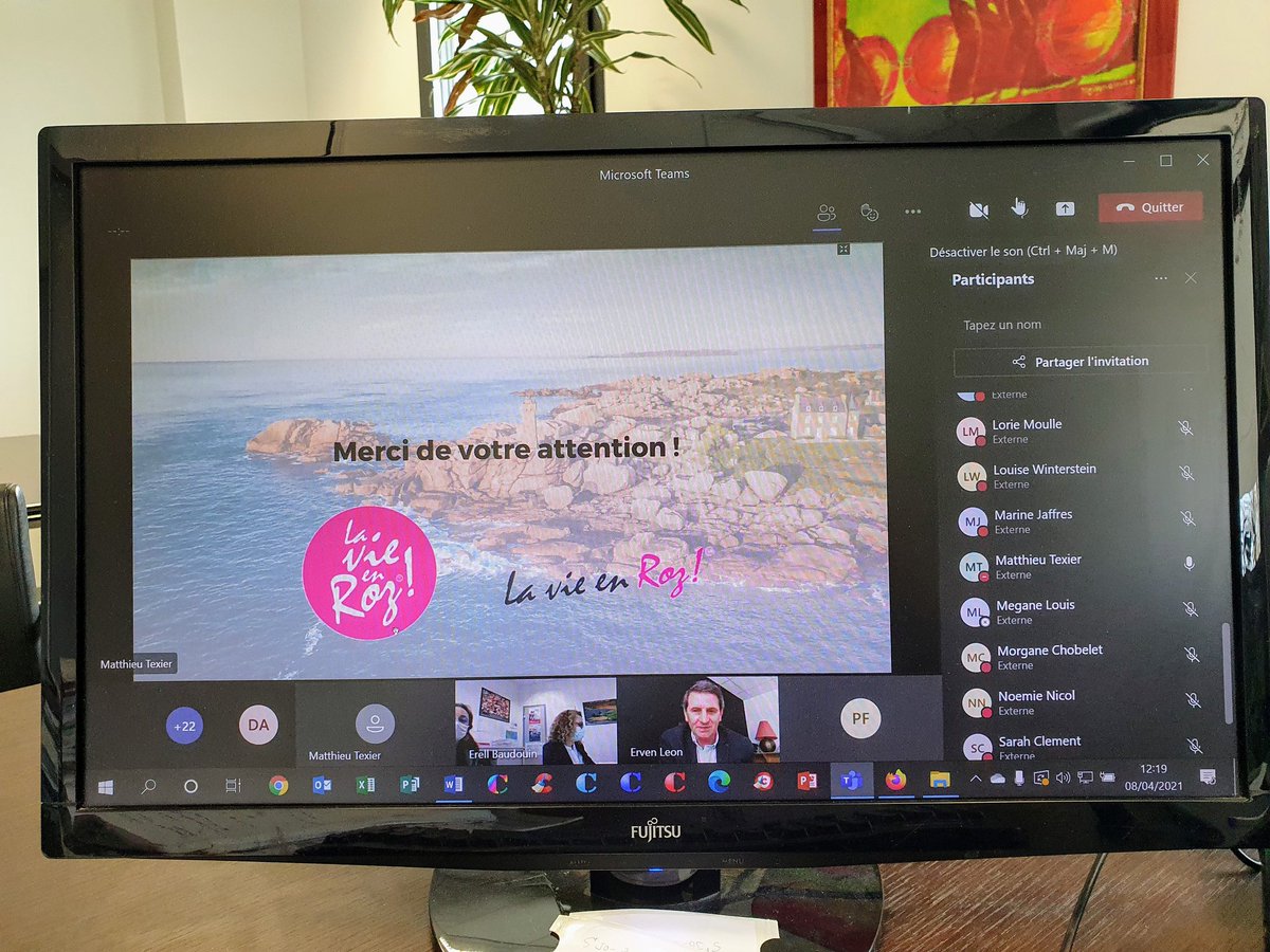 SaintJoBossuet's tweet photo. Ce matin, présentation du travail de recherche de nos étudiants de Licence professionnelle Tourisme et Numérique sur le code de marque "La vie en Roz" de Perros-Guirec.
En présence de M. Erven Léon, Maire de la station balnéaire, et des responsables de l'office de Tourisme. https://t.co/GZ5rn6xPyW