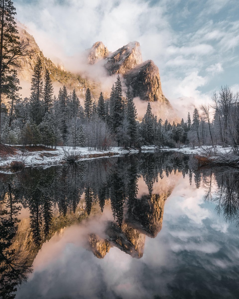 gorgeous_pix's tweet image. winter reflections in Yosemite 3452x4315. From u/codyconk on Reddit #yosemite3452x4315 #winterreflections