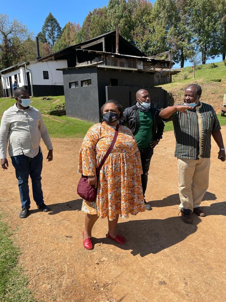 tito_mboweni's tweet photo. Minister Didiza visited with me today, April 8, 2021. Makgobaskloof. ⁦@golimpopo⁩ . https://t.co/cM5s6qzKWt