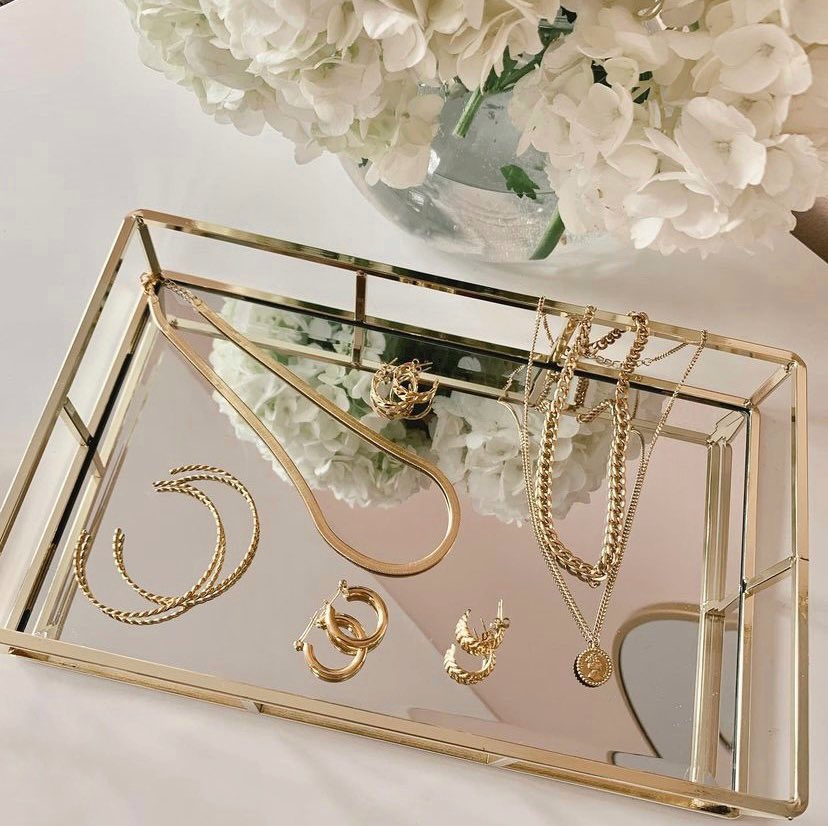 shopblushbliss's tweet photo. Jewelry is how we add a bit of fun to any outfit ✨ https://t.co/CNrEJ5OthW 💫 // #goldjewelry #trendyjewelry #smallbusiness https://t.co/GJakw3IZMu