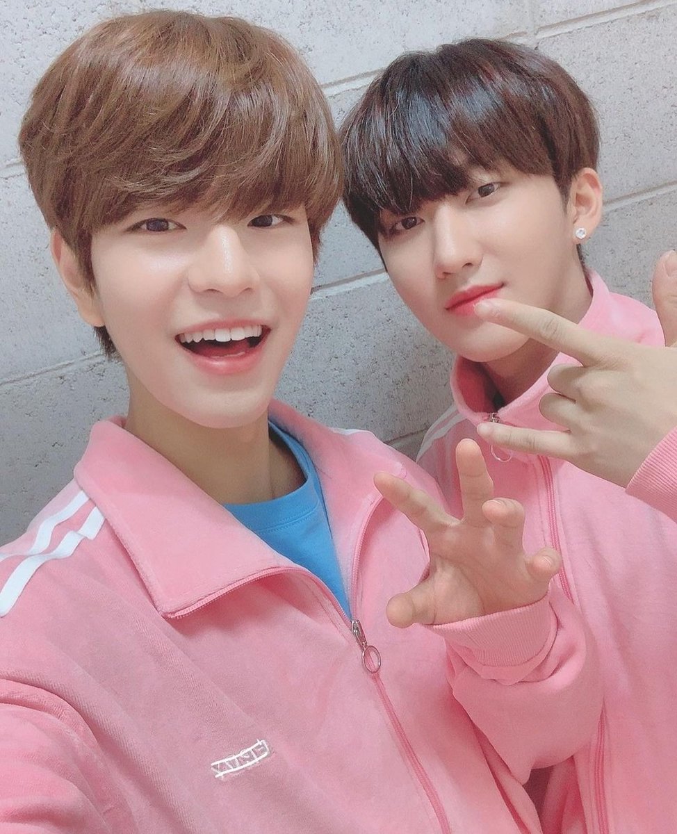 8sBIN's tweet photo. 승민 키즈 #SEUNGMIN #Changbin #창빈  #승민
#스트레이키즈  @Stray_Kids https://t.co/M8ntrl1vMK