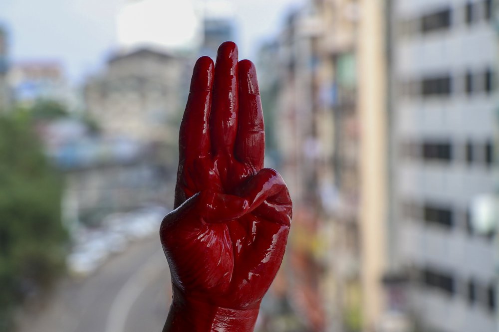 KenRoth's tweet photo. It is sad testament to the brutality of the Myanmar junta that pro-democracy protesters must resort to a "blood protest" to honor the hundreds of people slaughtered by the generals. https://t.co/yBI2nInqhx https://t.co/5cFBhMjv2R