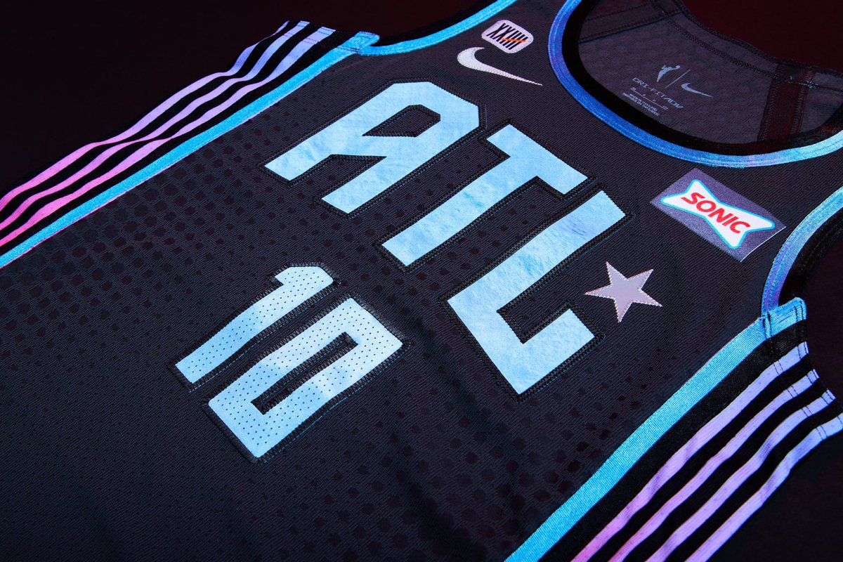 <a href="/chicagosky/">Chicago Sky</a> or <a href="/AtlantaDream/">Atlanta Dream</a> about to get there coins!!!!! GEESH!! 🔥🔥🔥 #wnba #countit #wnbajerseygate via @Khristina2334