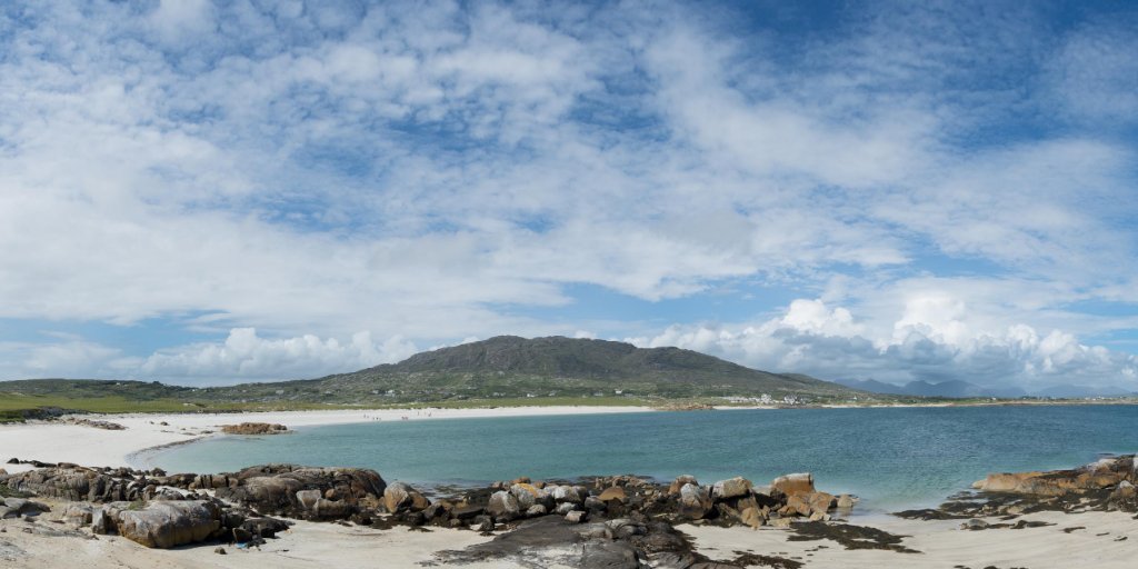 There is not set location for happiness, or is there?#Connemara #WhenWeTravelAgain 
@AranConnemara @Failte_Ireland @Connemaraloop @ConnemaraIe @visit_galway @galwaytourism