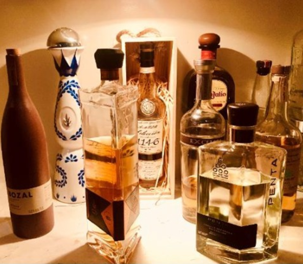 When Spirit Sampling is involved, any day will feel like Friday 🥃🙌✨ 
.
Sample three 1 once pours of high end and boutique spirits during your personalized consultation with Manny Pineda. This entire deal is offered for ONLY $30... what more need we say?😌👏