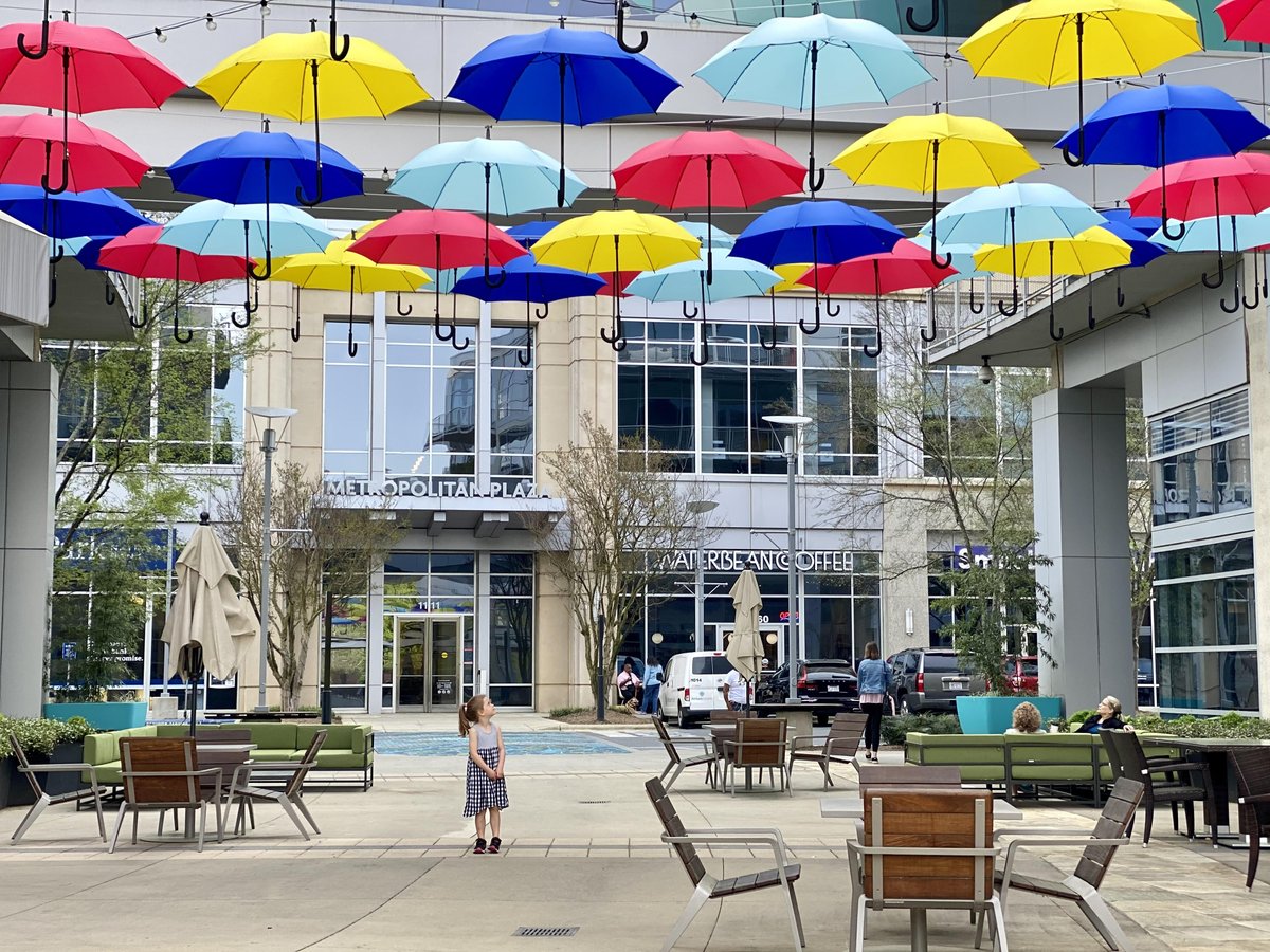 CharlotteMag's tweet photo. This new public art installation at Metropolitan was crafted by @StudioCultivate. 🌂 https://t.co/12m2vuvkQc