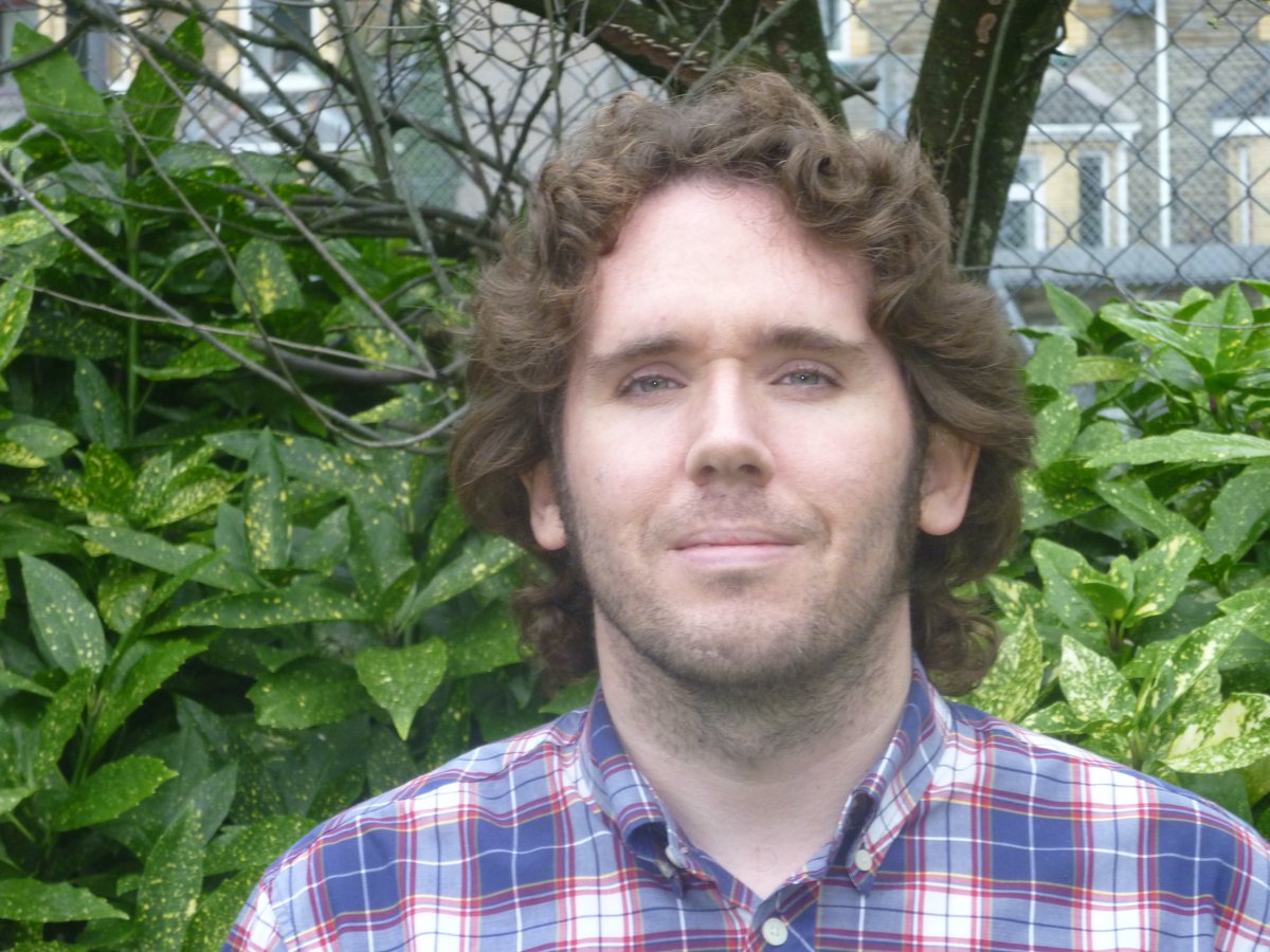 BevisKathryn's tweet image. I'm thrilled to announce that Costa Prize winner and  @SerenBooks poet Jonathan Edwards will be teaching The Writing School Online's Digital Poetry Retreat on the theme of Someone Else's Shoes: Poetic Monologue. All details here: thewritingschool.co.uk/digital-writin…. RTs much appreciated!