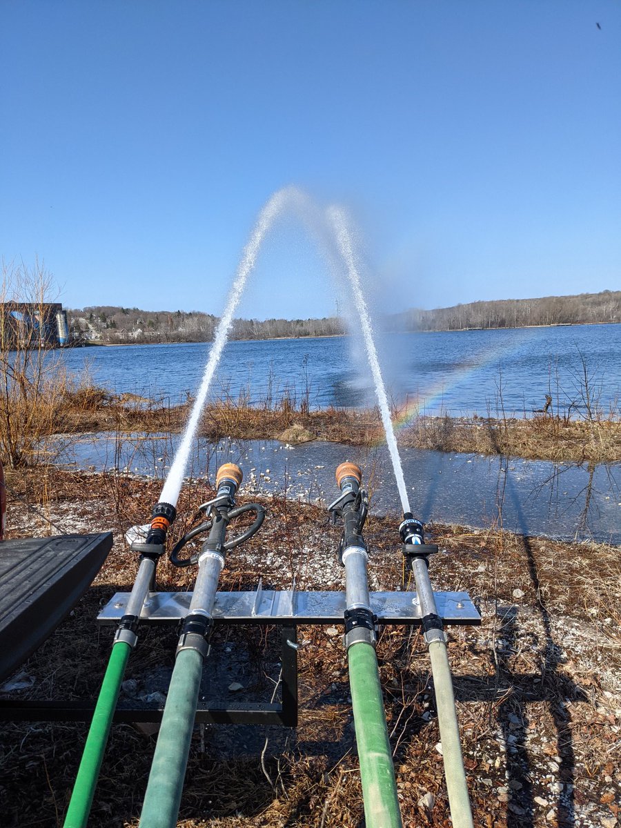GordRoesch's tweet image. Midland Fire 'D' Shift practicing their NFPA1002 pumping skills on Midland's beautiful waterfront today.  @ChiefRyanMFDPFD @MidlandON @MidlandVFFA @Mpffa1581 
#firetruck #NFPA1002 #everydayisatrainingday #MFD #lovethiscareer