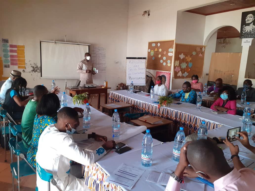 zenunetwork's tweet photo. Rencontre trimestrielle des points focaux CitizenSchool à Bafoussam. Les travaux ont débuté ce matin au siège de Zenü Network.
#ZenuNetwork
#CitizenSchool
@Aflatoun @zenunetwork @UEauCameroun @UN_Cameroon @CvucUccc @aurelienxavier @lobbipad @Blondellesiani2 https://t.co/ORTyGu3PM0