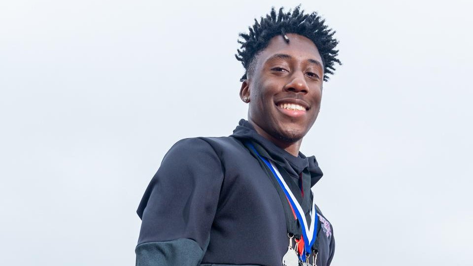 .<a href="/GCCISD/">Goose Creek CISD</a> Spring Magazine💪Beast Mentality

"You've got to have the mentality that you can't be beat," Berry said. "You've got to have a beast mentality. You have to believe in yourself so you can perform well." #VYPECampus

Article w/Photos📽️: vype.com/Texas/Houston/…