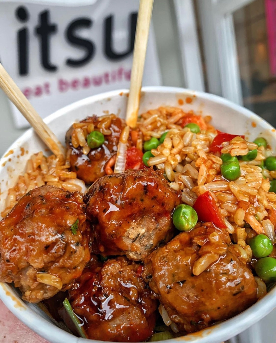 itsu (ItsuOfficial) / Twitter