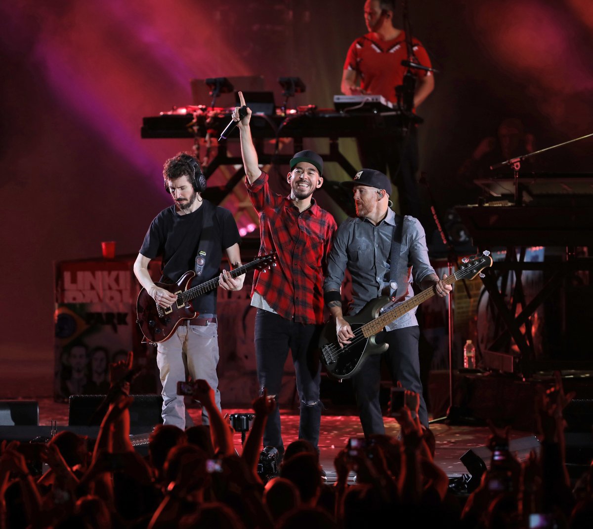 DefyDisaster's tweet photo. Defy: Disaster continues the efforts that @linkinpark &amp; @MusicforRelief started three years ago with @EIfoundation, as the official disaster relief program inside and out of the music industry. #disaster #disasterrelief #musicforrelief #throwbackthursday https://t.co/dnNOUsNDYX