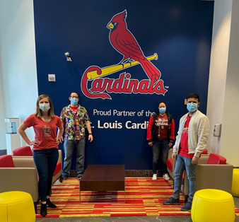katie314fischer's tweet photo. It's #BackToBusch today!👏
Our #STL @BankofAmerica Financial Center teammates will be cheering on the @cardinals while hitting their own kind of home runs taking care of our customers.❤️
#STLCards
#STLFLY
#MyHomeOpener
#GoCrazyFolks https://t.co/aYQn000Mlb